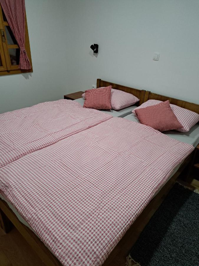 Ruralna Kuca Za Odmor Villa Pozun Ozalj Eksteriør billede
