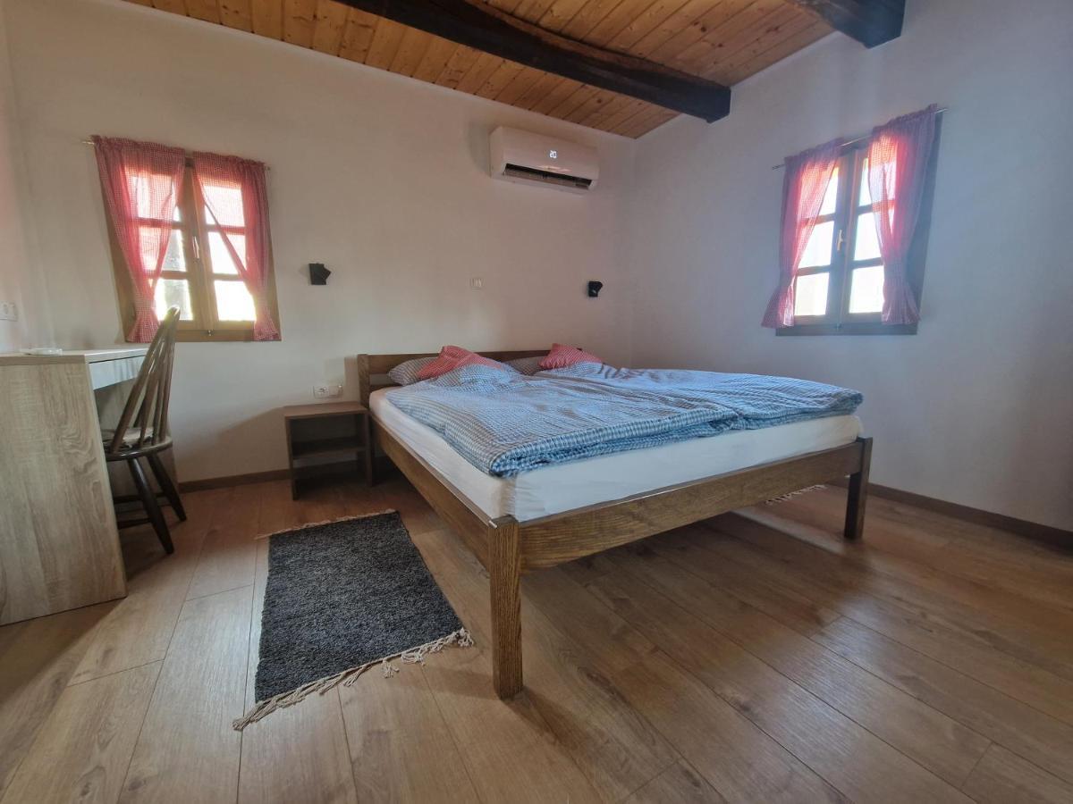 Ruralna Kuca Za Odmor Villa Pozun Ozalj Eksteriør billede